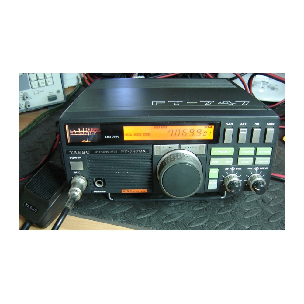 YAESU FT-747 GX RICETRASMETTITORE HF 0 - 30 MHZ