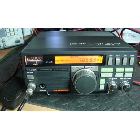 YAESU FT-747 GX RICETRASMETTITORE HF 0 - 30 MHZ